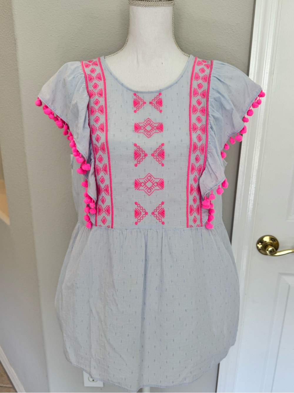 Lilly Pulitzer Raquelle Top Bluebell Blue, Swiss Dot Dobby, Pink PomPom Size XL